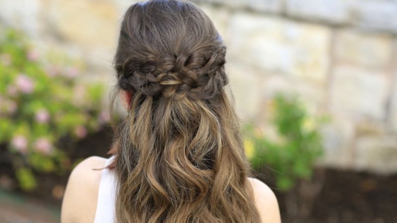 10 Stunning DIY Prom Hairstyles For Short Hair