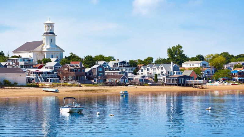 7 Cutest Summer Beach Towns In Cape Cod