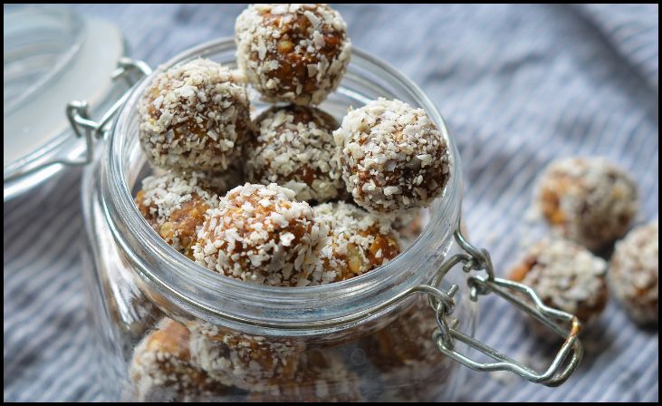 Almond-Maple Energy Bites